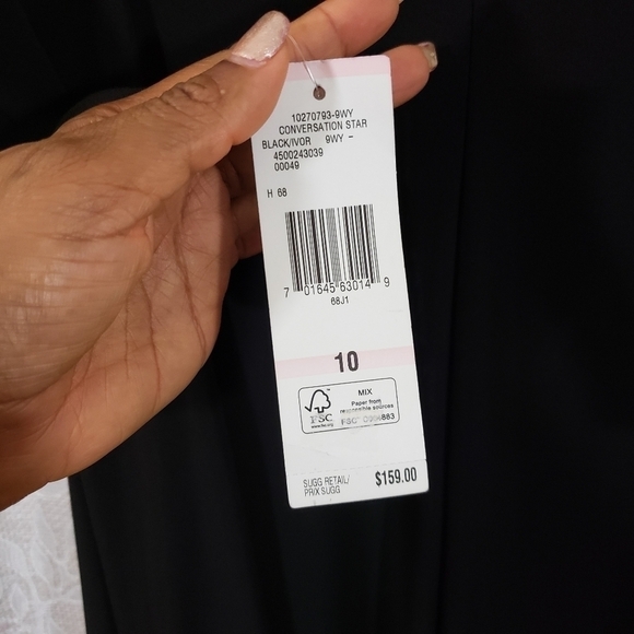 EVAN Picone Dress - Picture 11 of 11